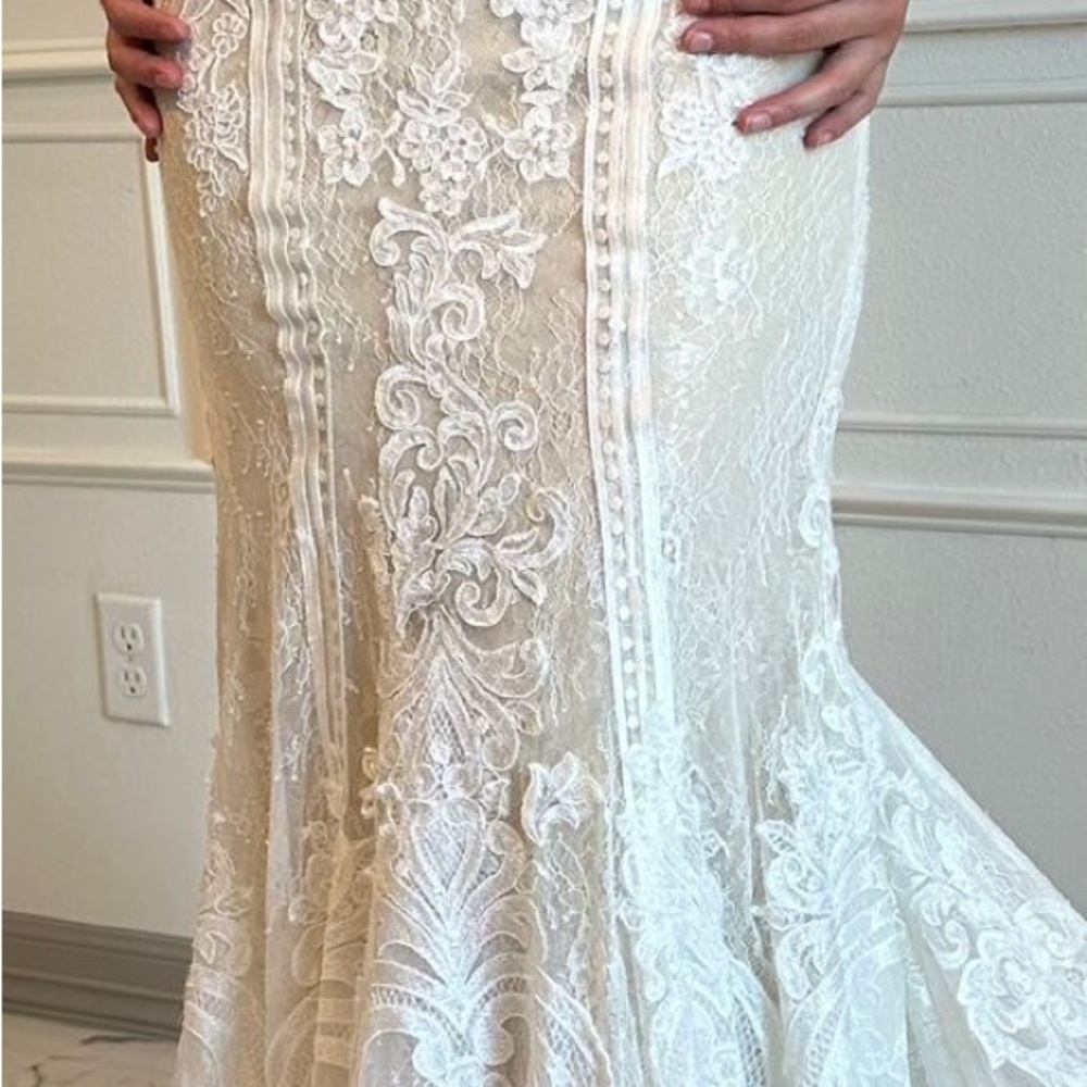 Martina Liana Style 905 Wedding Dress - Picture 12 of 16
